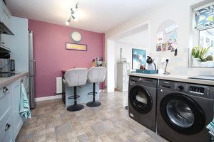 Kitchen- click for photo gallery